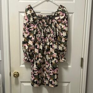 NWT Vera Moda Floral Smocked Dress with Long Sleeves Size Small